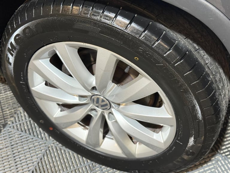 2014 Volkswagen Tiguan 2.0 TDI BlueMotion Tech Match 4WD Euro 5 (s/s) 5dr ESTATE Diesel Manual