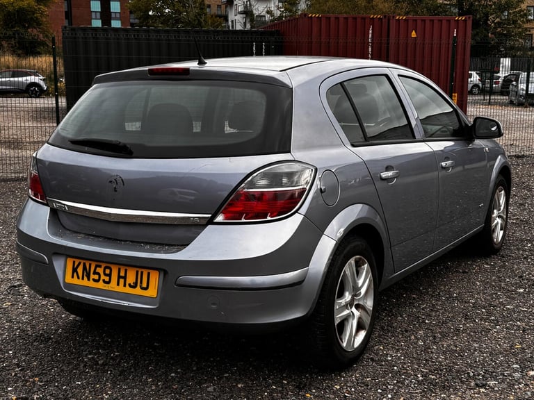 2009 Vauxhall Astra 1.6i 16V Club [115] 5dr HATCHBACK PETROL Manual