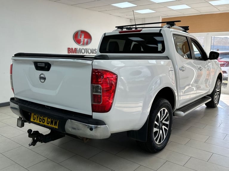 2016 Nissan Navara 2.3 dCi Tekna Pickup Double Cab 4dr Diesel Auto 4WD Euro 6 (190 ps) PICKUP Die...