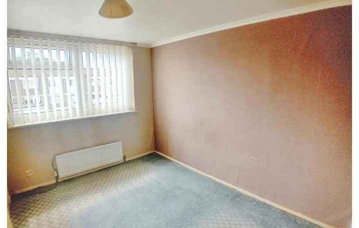INVESTMENT OPPORTUNITY 2 Bed End Terrace BMV £75K