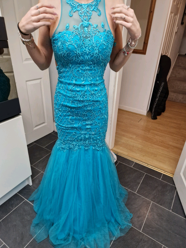 image for Beautiful prom dress size 4 -6 