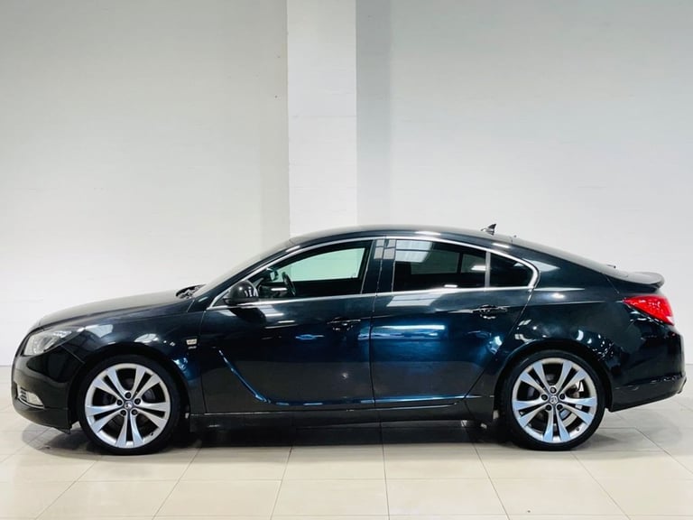 VAUXHALL INSIGNIA 2 2.0T SRI NAV HATCH 5 DOOR PETROL MANUAL 220 BLACK 2011