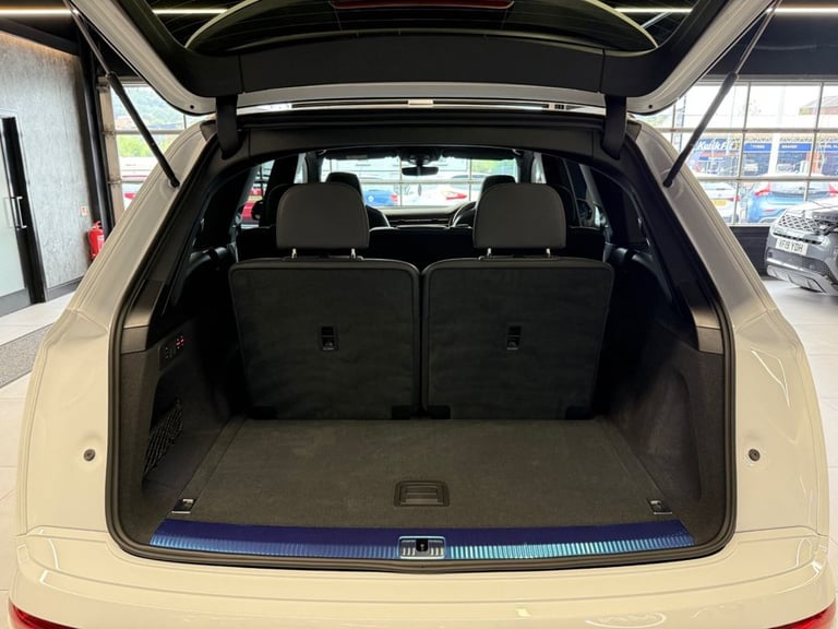 2025 Audi SQ7 4.0 TFSI V8 Black Edition SUV 5dr Petrol Tiptronic quattro Euro 6 (s/s) (50 ESTATE ...
