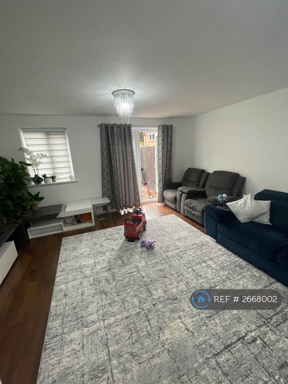 3 bedroom house in Christie Lane, Salford, M7 (3 bed) (#2668002)