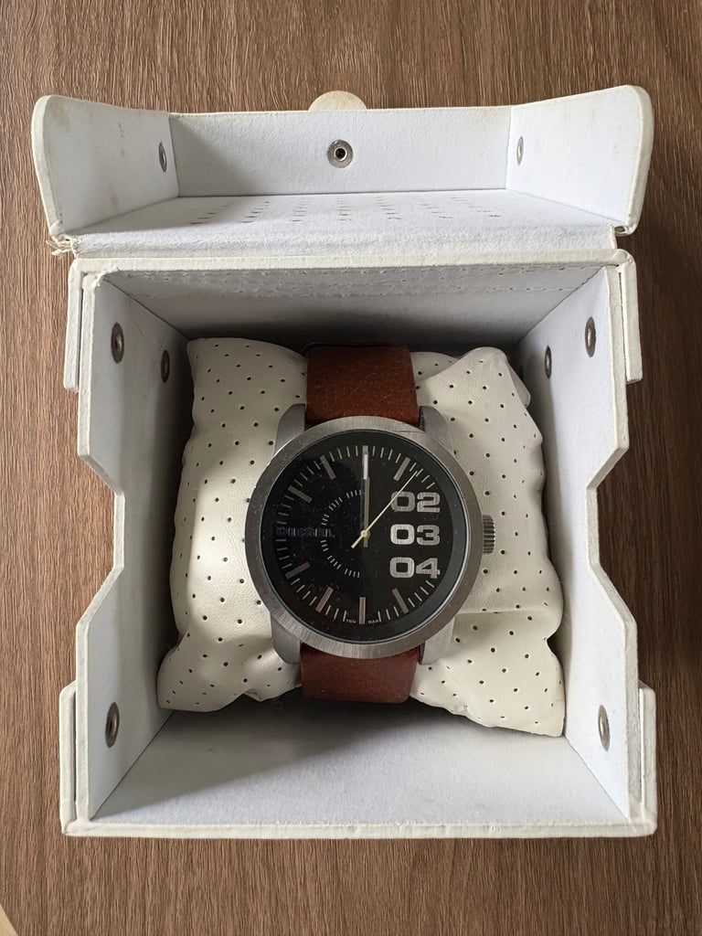 image for Diesel Men’s Tan Brown Leather Watch 