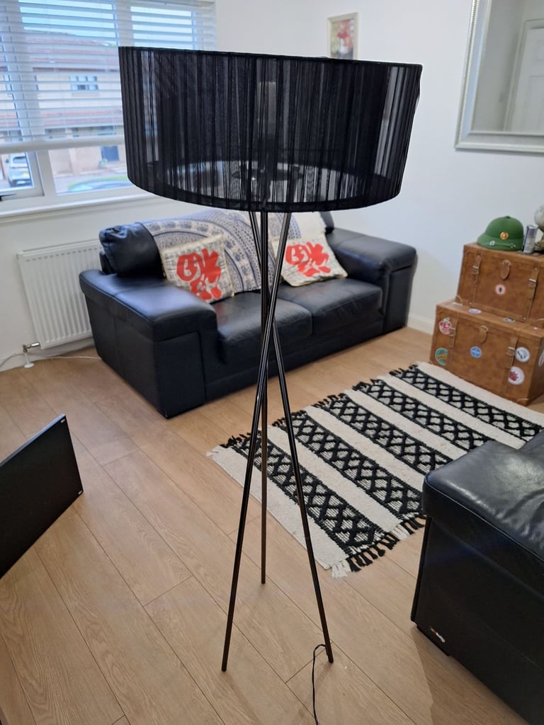 image for Metal tube style dtanding lamp