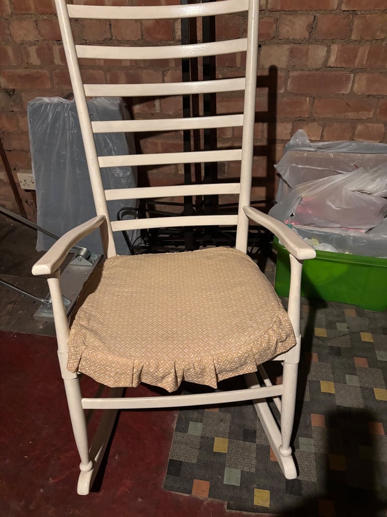 Rocking Chair 