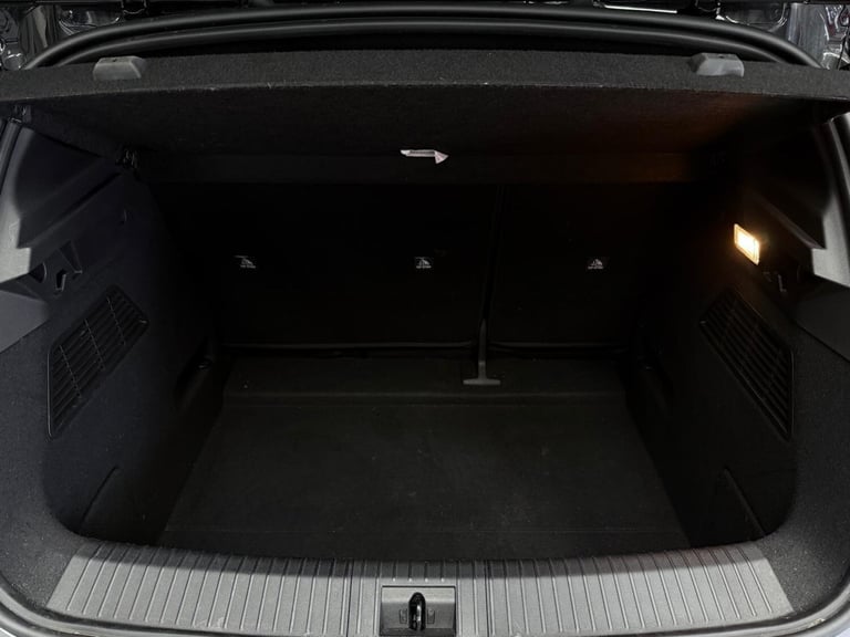 2024 Renault Megane E Tech 60kWh techno+ Auto 5dr (optimum charge) HATCHBACK Electric Automatic