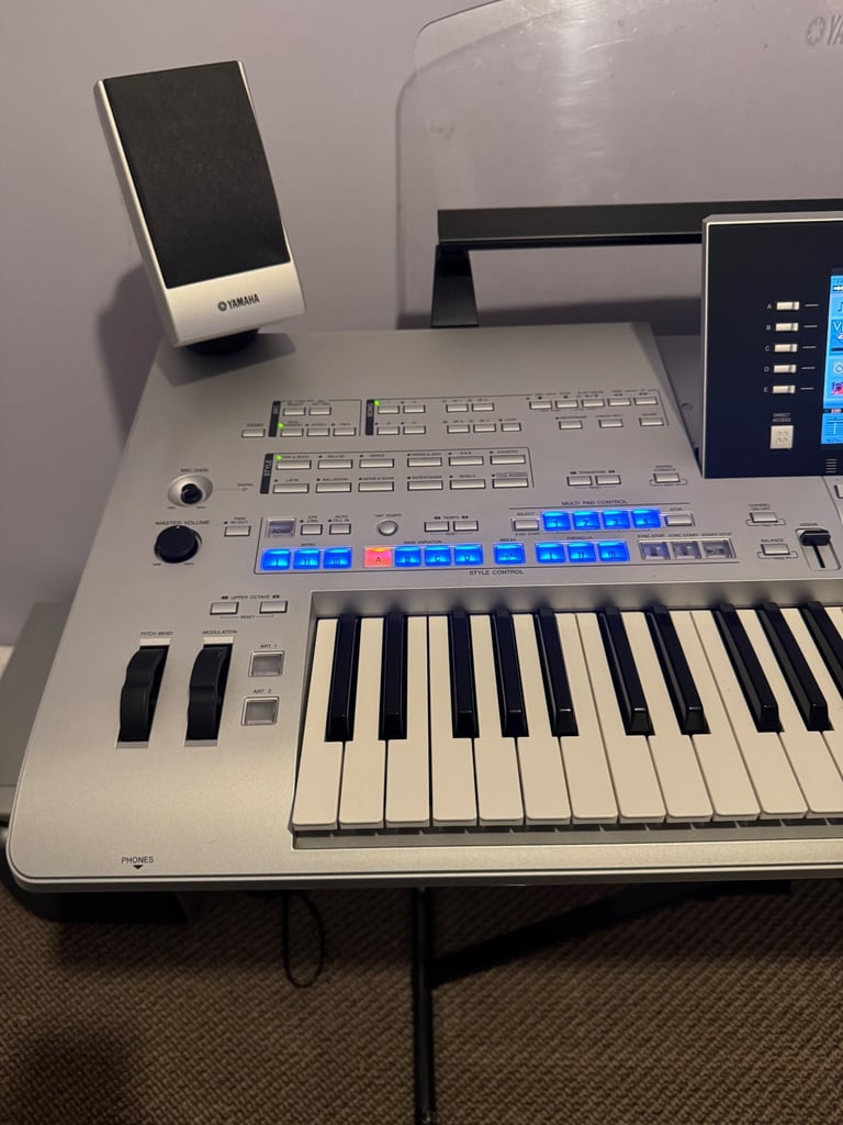 Yamaha Tyros 4