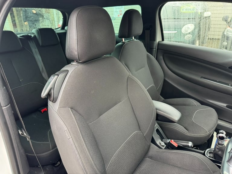 2015 Citroen DS3 1.6 e-HDi Airdream DStyle Plus 3dr HATCHBACK Diesel Manual