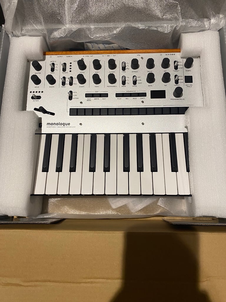 image for Synthesizer - Korg Monologue (Analog Synthesizer)