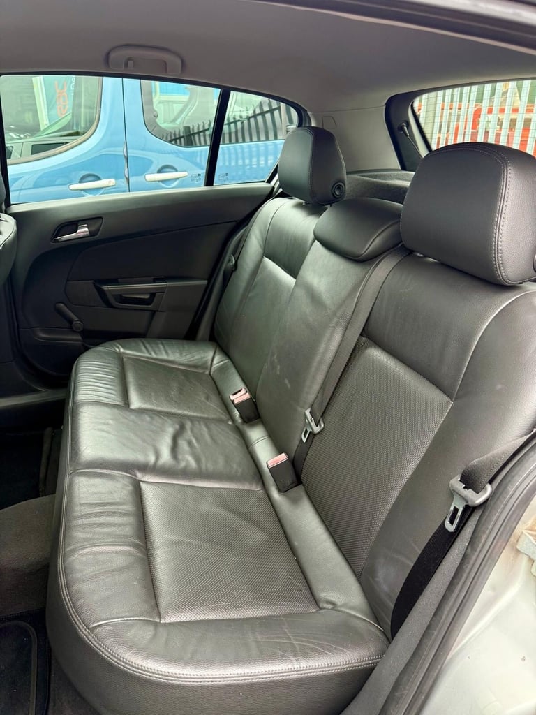 2005 Vauxhall Astra 1.6i 16V Club 5dr HATCHBACK Petrol Manual - Image 23