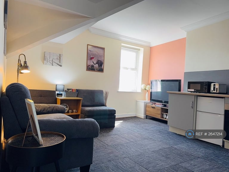 image for 2 bedroom flat in Kremlin Drive, Liverpool, L13 (2 bed) (#2647214)