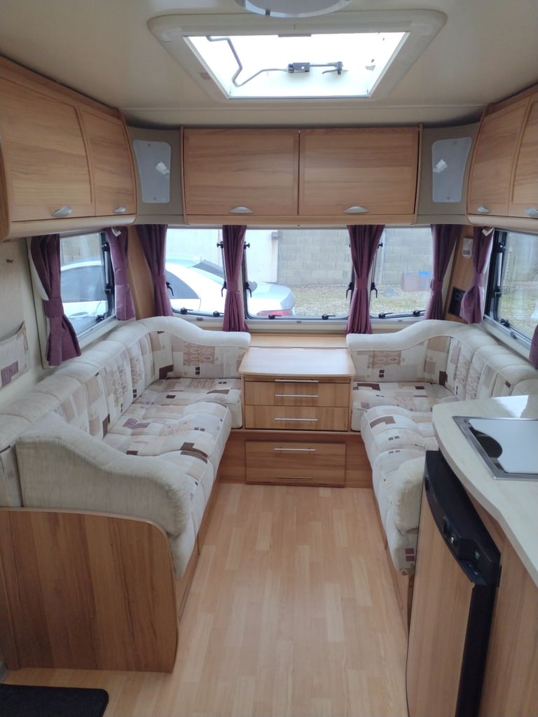 Bailey unicorn Valencia 2012 caravan fixed bed motor mover awning 