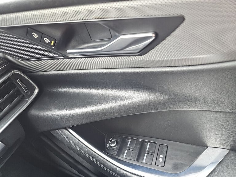 2021 Jaguar XE D200 MHEV R-Dynamic SE Saloon Diesel Automatic