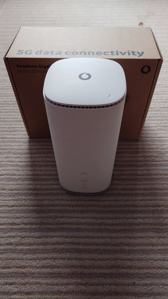 ZTE Vodafone GigaCube Mc888 Ultra5G CPE Router Wi-Fi 6 (2.7GBPS)Unlocked