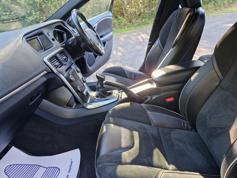 2014 Volvo V40 D3 R DESIGN 5dr HATCHBACK Diesel Manual