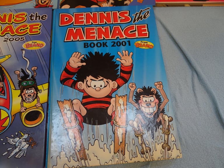 Job lot bundle 7x Dennis the Menace comic annuals 1988 to 2005