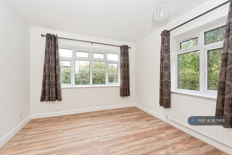 2 bedroom flat in Amyand Park Road, Twickenham, TW1 (2 bed) (#2671401)