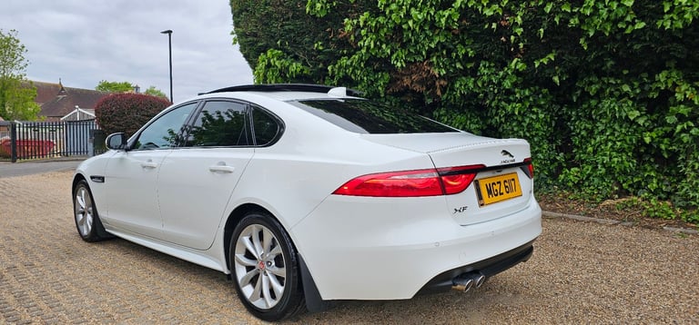 2016 Jaguar XF R-Sport 2.0D 180 Automatic 