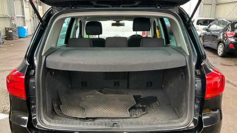 2012 Volkswagen Tiguan 2.0 TDi BlueMotion Tech SE 5dr ESTATE DIESEL Manual