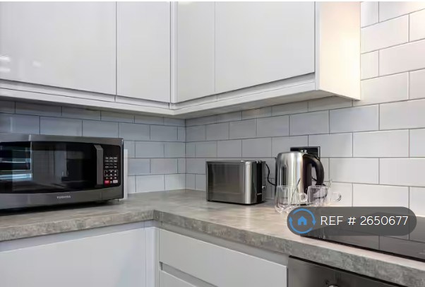 2 bedroom house in Denton, Denton, Manchester, M34 (2 bed) (#2650677)