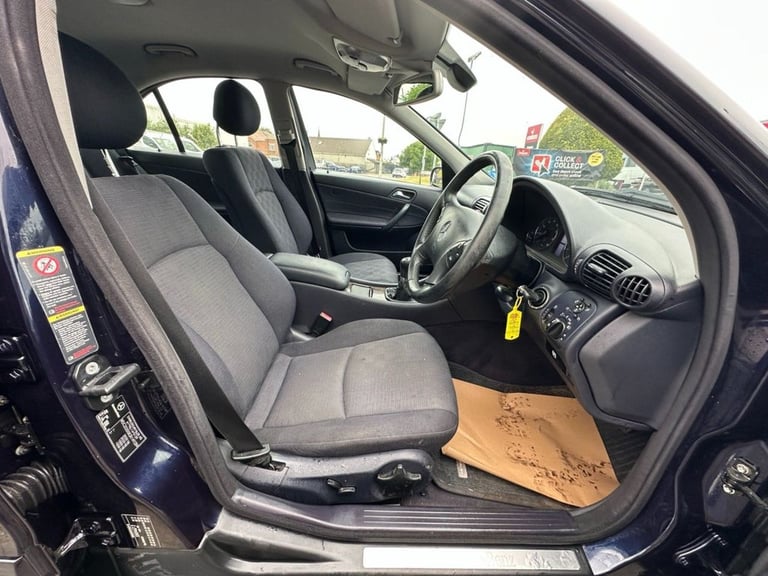 2004 04 MERCEDES-BENZ C-CLASS 2.1 C200 CDI AVANTGARDE SE SALOON 4DR DIESEL AUTOM