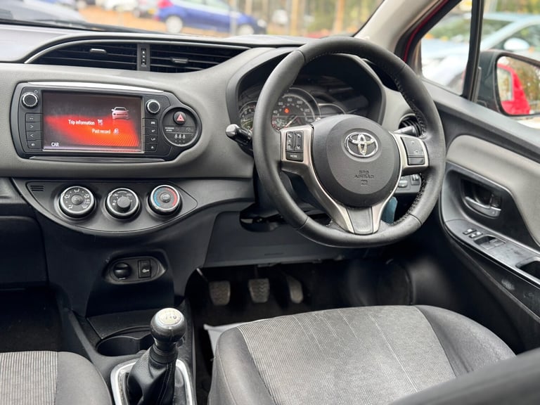 2015 Toyota Yaris 1.0 VVT-i Icon 5dr HATCHBACK Petrol Manual