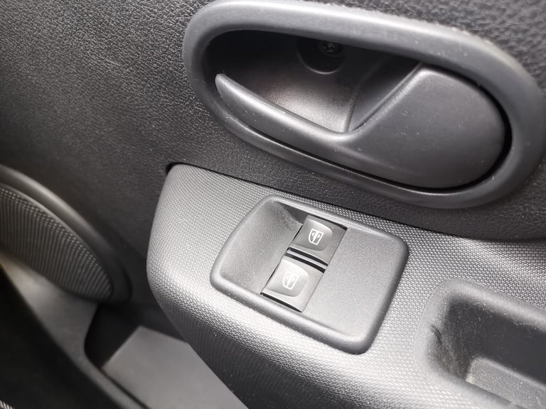 2020 Dacia Sandero 1.0 SCe Essential 5dr HATCHBACK Petrol Manual