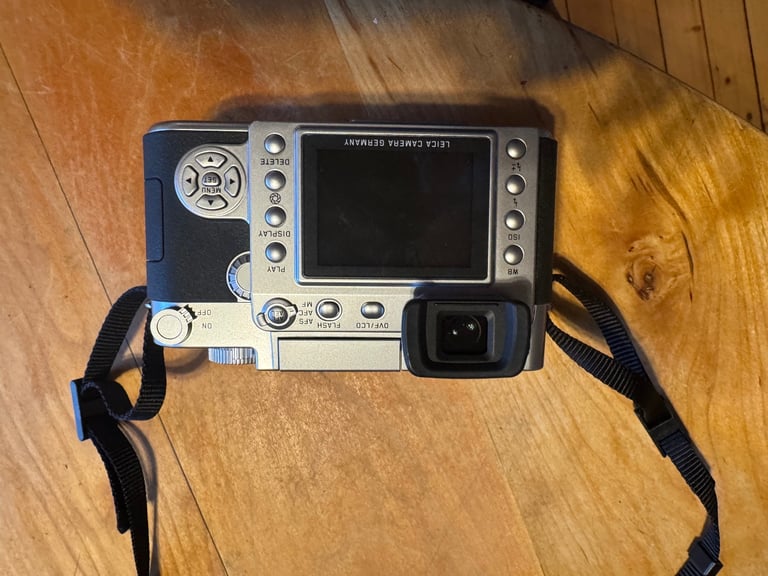 Leica Digilux 3 Camera