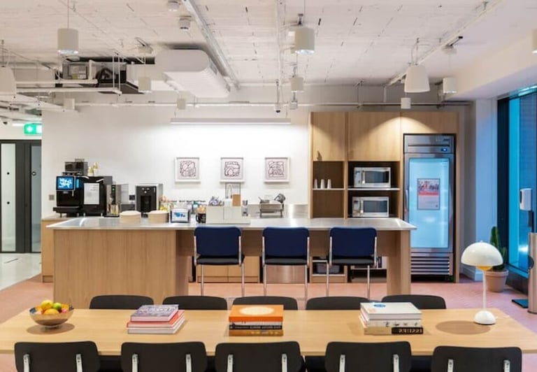 Furnished offices to rent in *Moorgate*. Office Spaces for 2 to 700 desks EC2