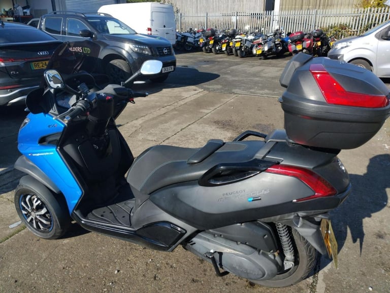 2015 PEUGEOT METROPOLIS 400 BLUELINE ABS TCS MP3 TRIKE TRICYCLE RIDE CAR LICENSE