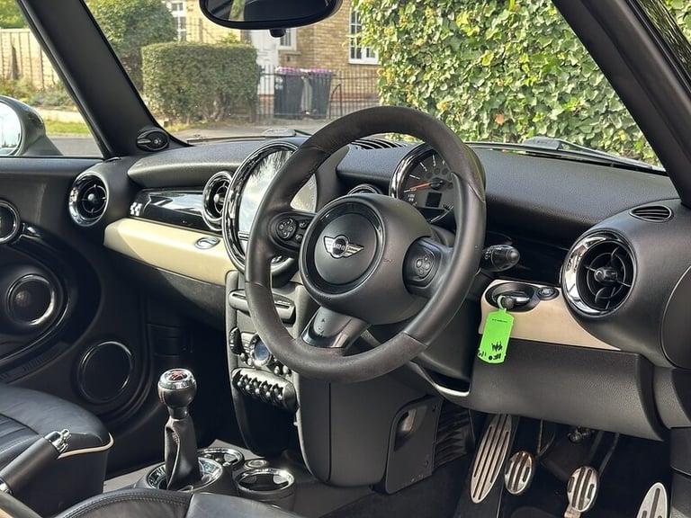 2011 MINI Hatch John Cooper Works Hatchback Petrol Manual