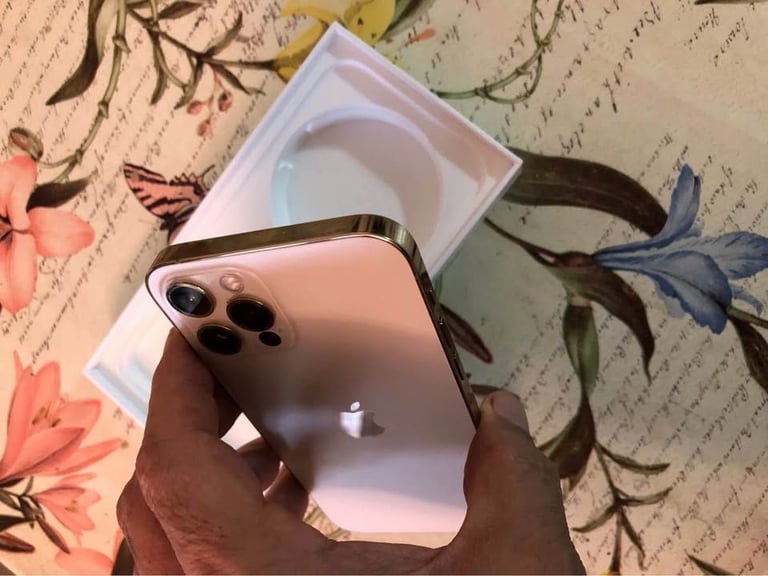 iPhone 12 Pro unlocked 512gb immaculate condition