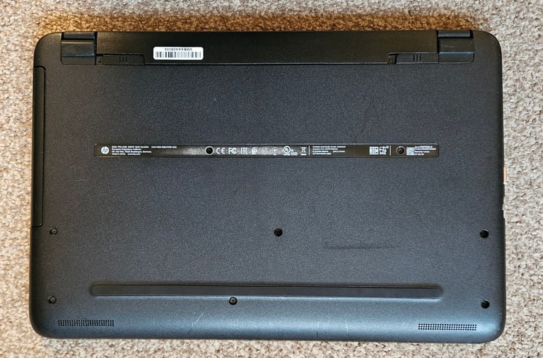 HP laptop 15.6 inch Win 11  SSD DVD Excellent condition 