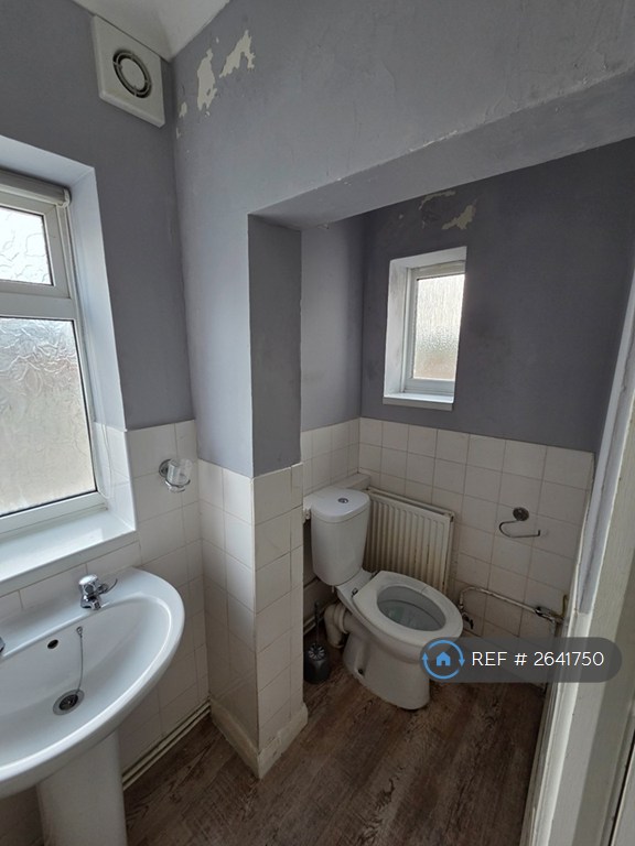 1 bedroom flat in White Lodge Court, Winchelsea Beach, Winchelsea, TN36 (1 bed) (#2641750)