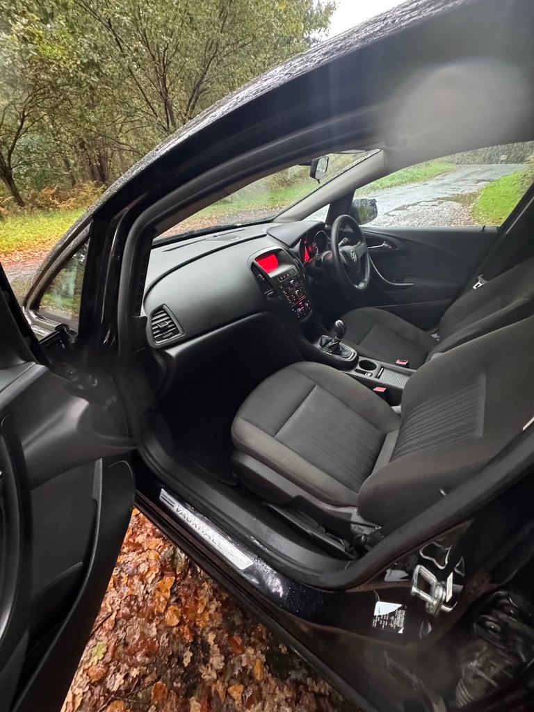 Vauxhall, ASTRA, Hatchback, 2010, Manual, 1248 (cc), 5 doors