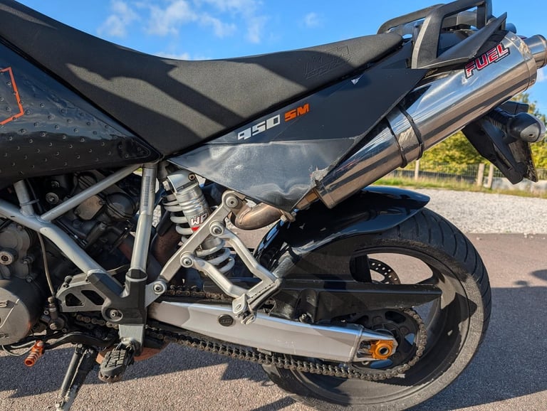 2005 KTM 950 SUPERMOTO
