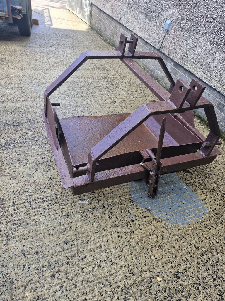 Earth scoop link box