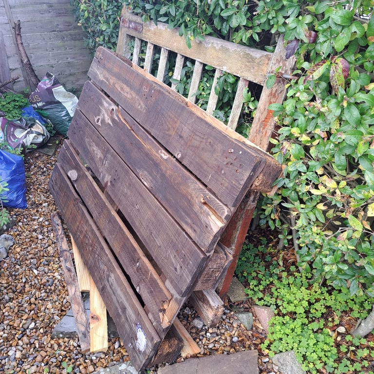image for Pallet and gate free for wood