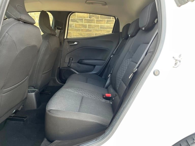 2020 Renault Clio ICONIC 1.5 DCI HATCHBACK Diesel Manual