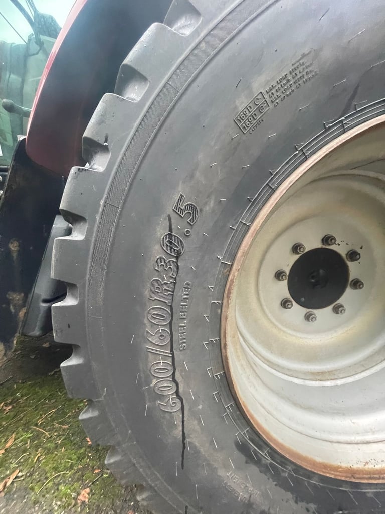 Tractor Tyres & wheel - Like new - BKT FL 693M tyres 