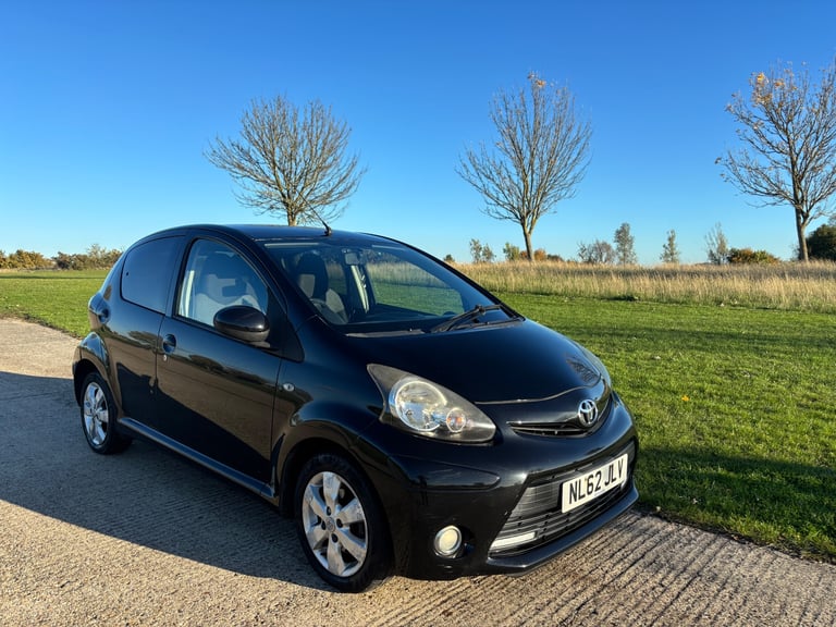 Toyota, AYGO, Hatchback, 2012 £20 A YEAR ROAD TAX, Manual, 998 (cc), 5 doors