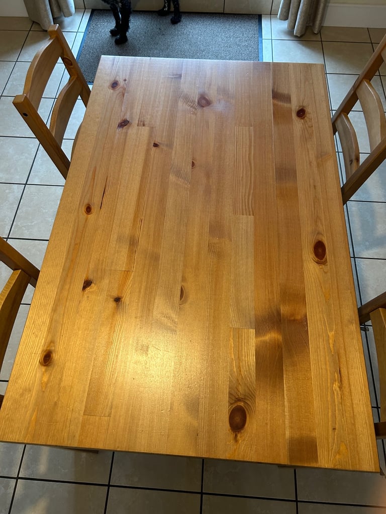 Dining table 