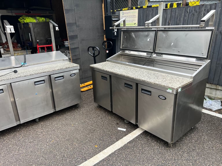 FOSTER QUALITY MARBLE TOP  3 DOORS PIZZA SALAD TOPPING FRIDGE CATERING COMMERCIAL KITCHEN 