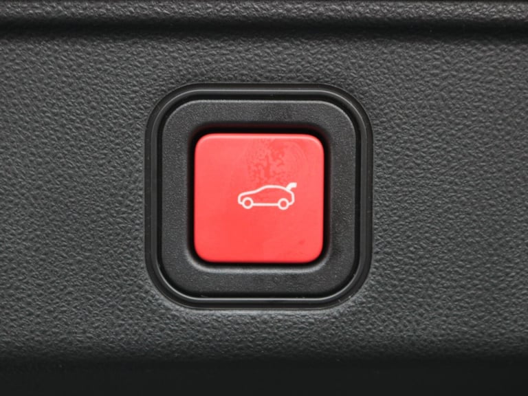 2025 Fiat 600 1.2 Hybrid 48V La Prima 5dr eDCT-6 HATCHBACK PETROL Automatic
