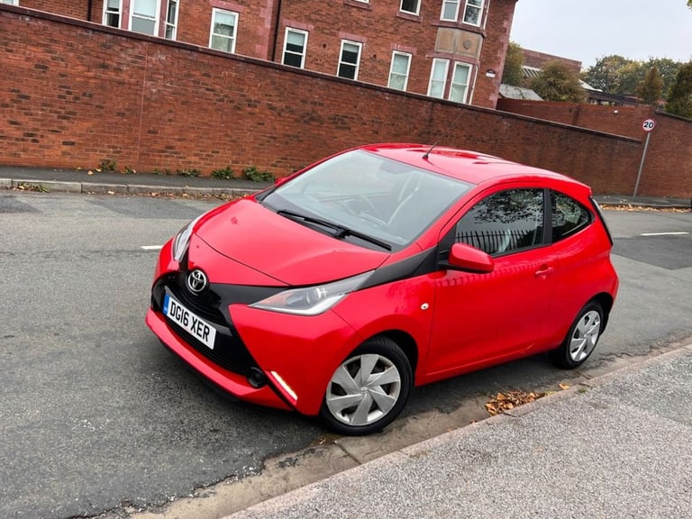 2016 16 TOYOTA AYGO 1.0 VVT-I X-PLAY HATCHBACK 3DR PETROL MANUAL EURO 6 (68 PS)