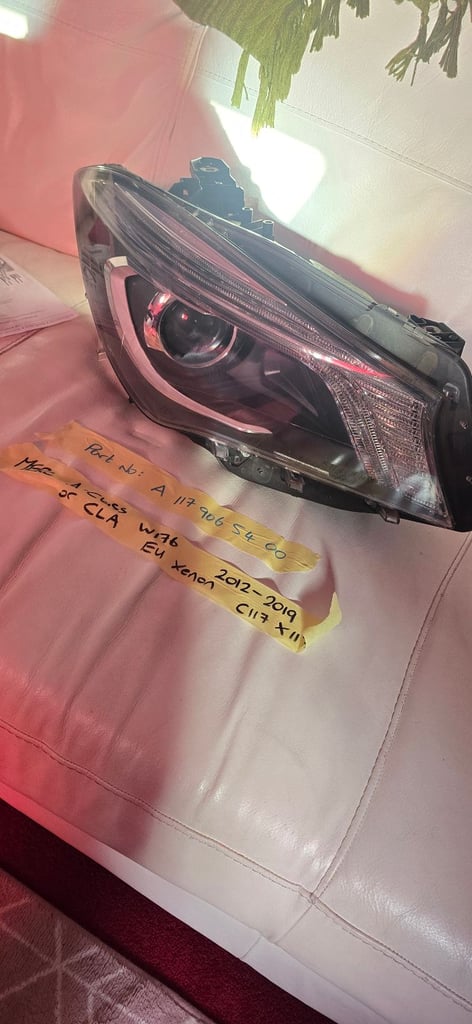 MERCEDES CLA HEADLIGHT DRIVERS SIDE XENON C117 2013
