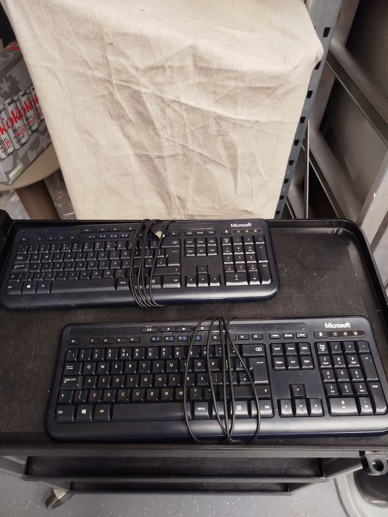 image for 2 X Microsoft wired usb keyboard 600 (model 1576) – used 