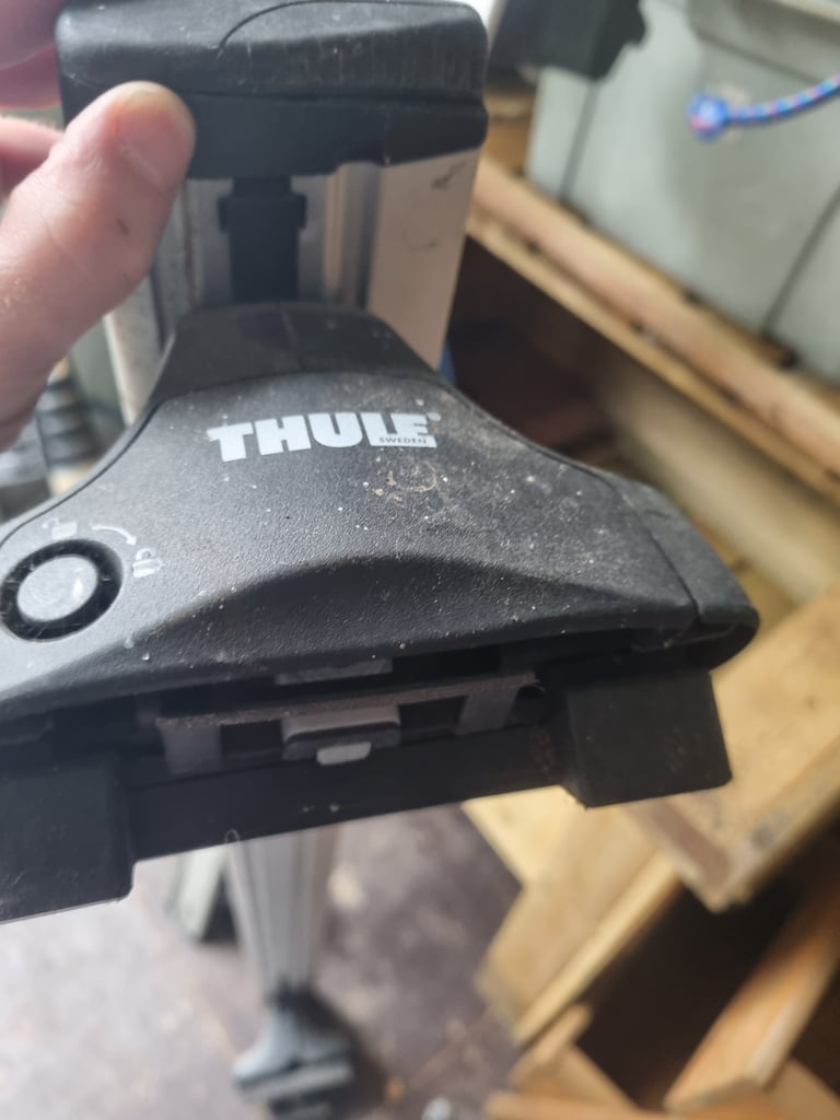 Thule universal roof rack